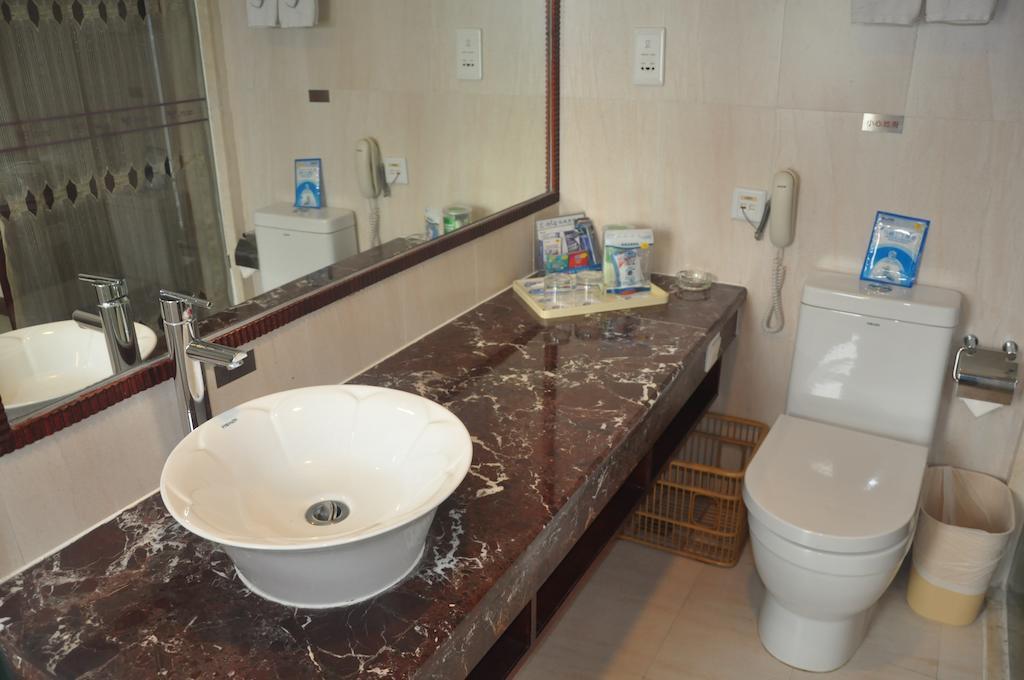 Starway Hotel Silver Zhuhai Værelse billede