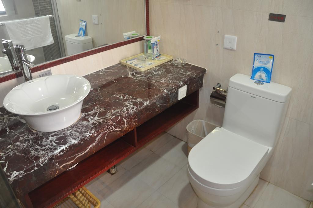 Starway Hotel Silver Zhuhai Værelse billede