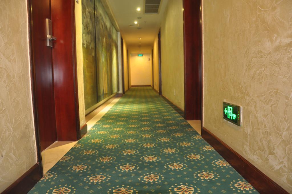 Starway Hotel Silver Zhuhai Eksteriør billede