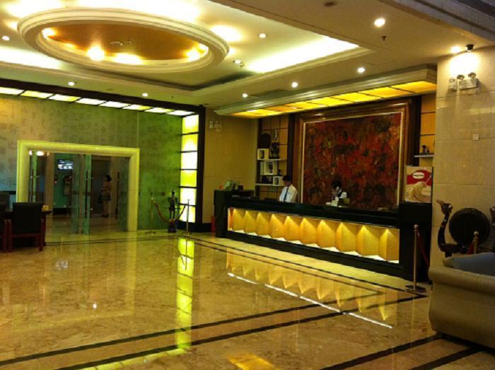 Starway Hotel Silver Zhuhai Eksteriør billede
